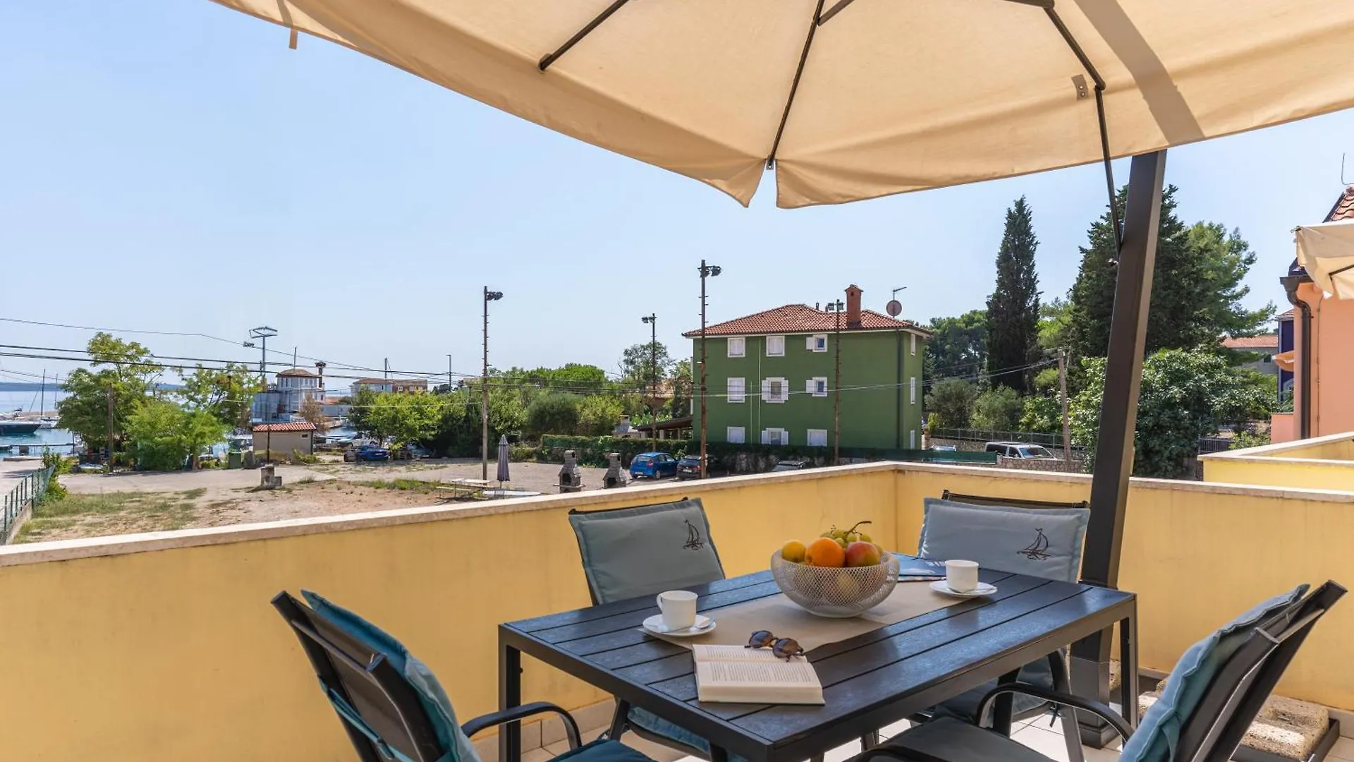 Apartments Dolac Nerezine