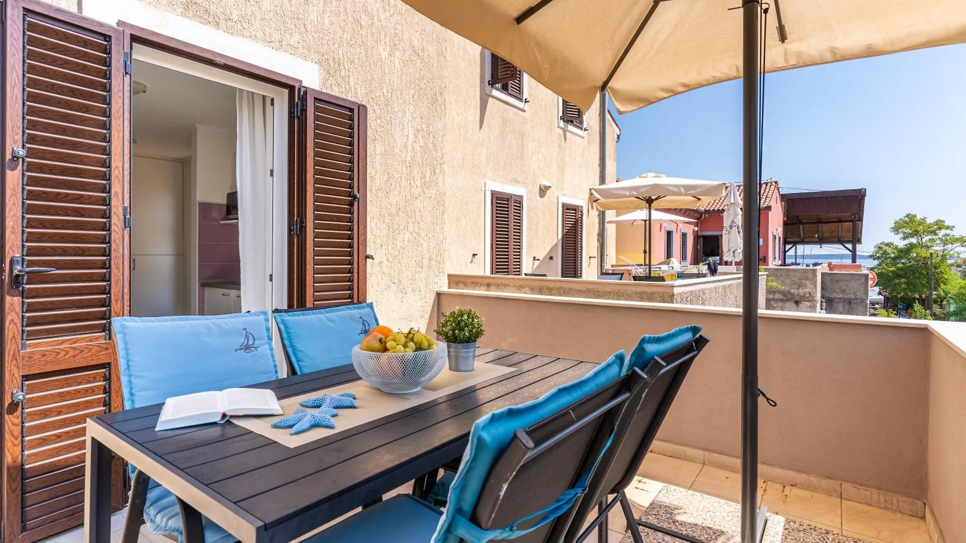 Apartments Dolac Nerezine